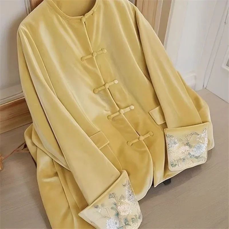 

Chinese Style Purple Velvet Jacket Women Autumn Winter Warm High-end Embroidery Female Outwear Retro Buckle Womens Clothes