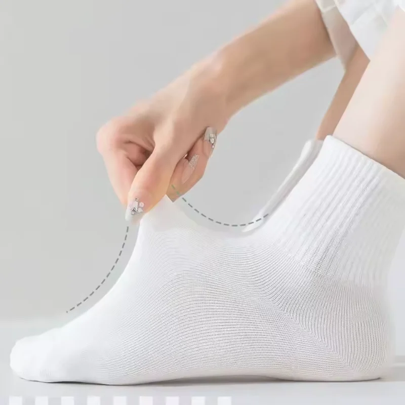السفر الجوارب القابل للتصرف للجنسين اليومية رمي جورب منتصف أنبوب قصير درج سهلة الاستخدام الجوارب تنفس أسود أبيض تخزين بسيط #5
