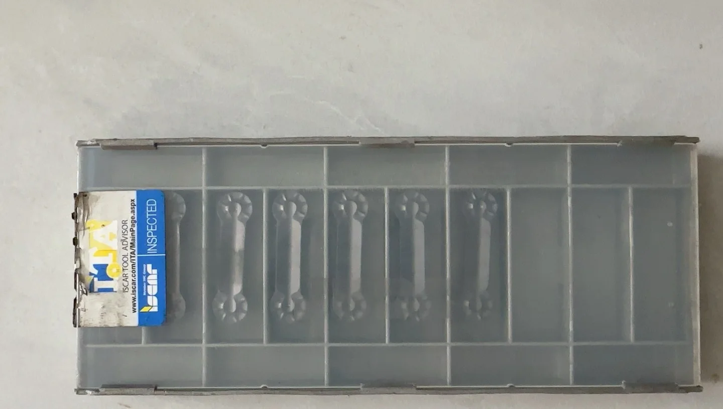 

Hard alloy cutting blades GDMY840 IC908