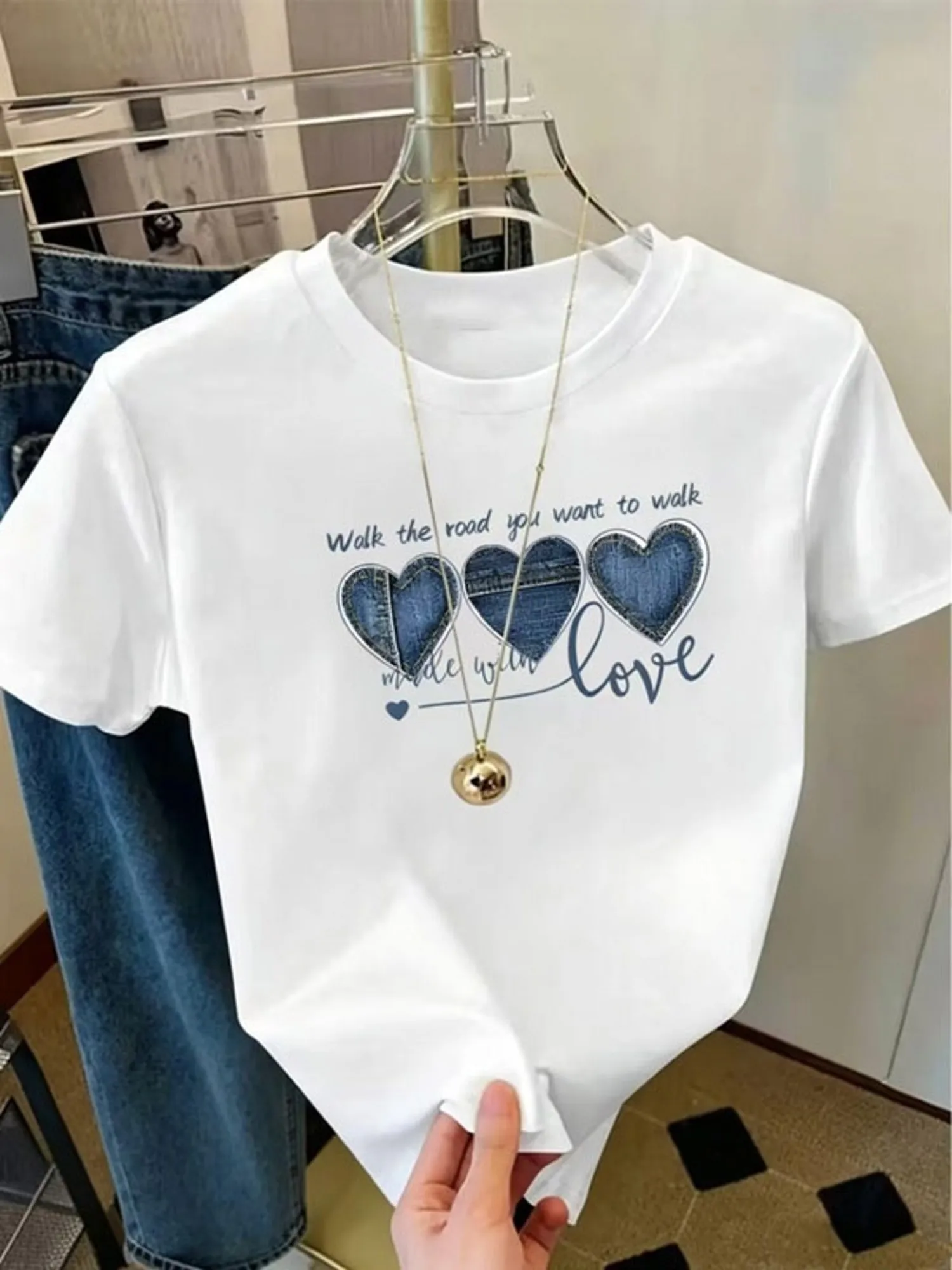 White Women's Crew Neck Short Sleeve T-Shirt with Colorful Hearts & Letter Print 