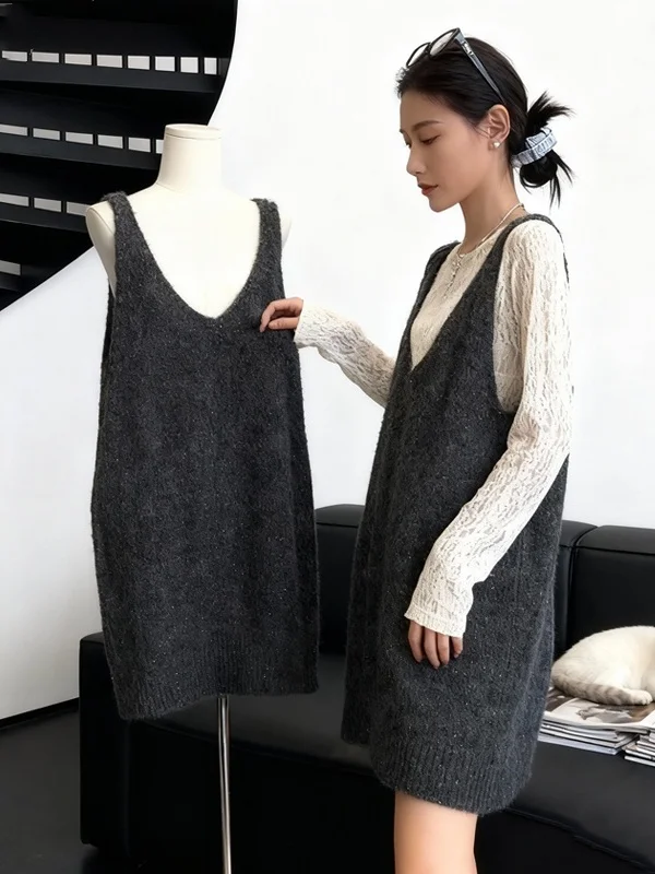 

Корейский стиль: Новинка! Комплект из двух предметов для женщин: весенняя ажурная кружевная блузка и платье с пайетками на бретельках, с высокой талией.