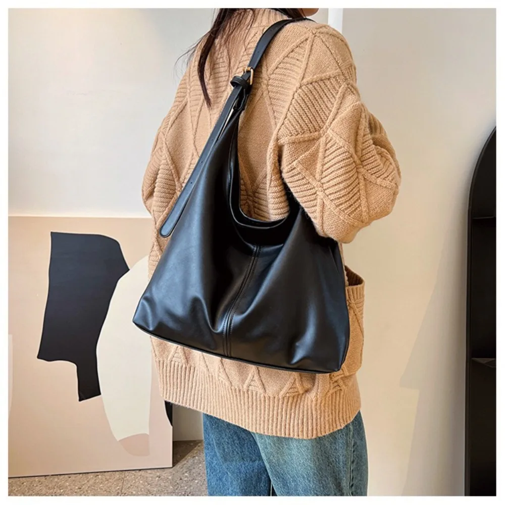 

2026 Fashion Trend Large Capacity Simple Texture Shoulder Bag Solid Color Retro Tote Bag for Women