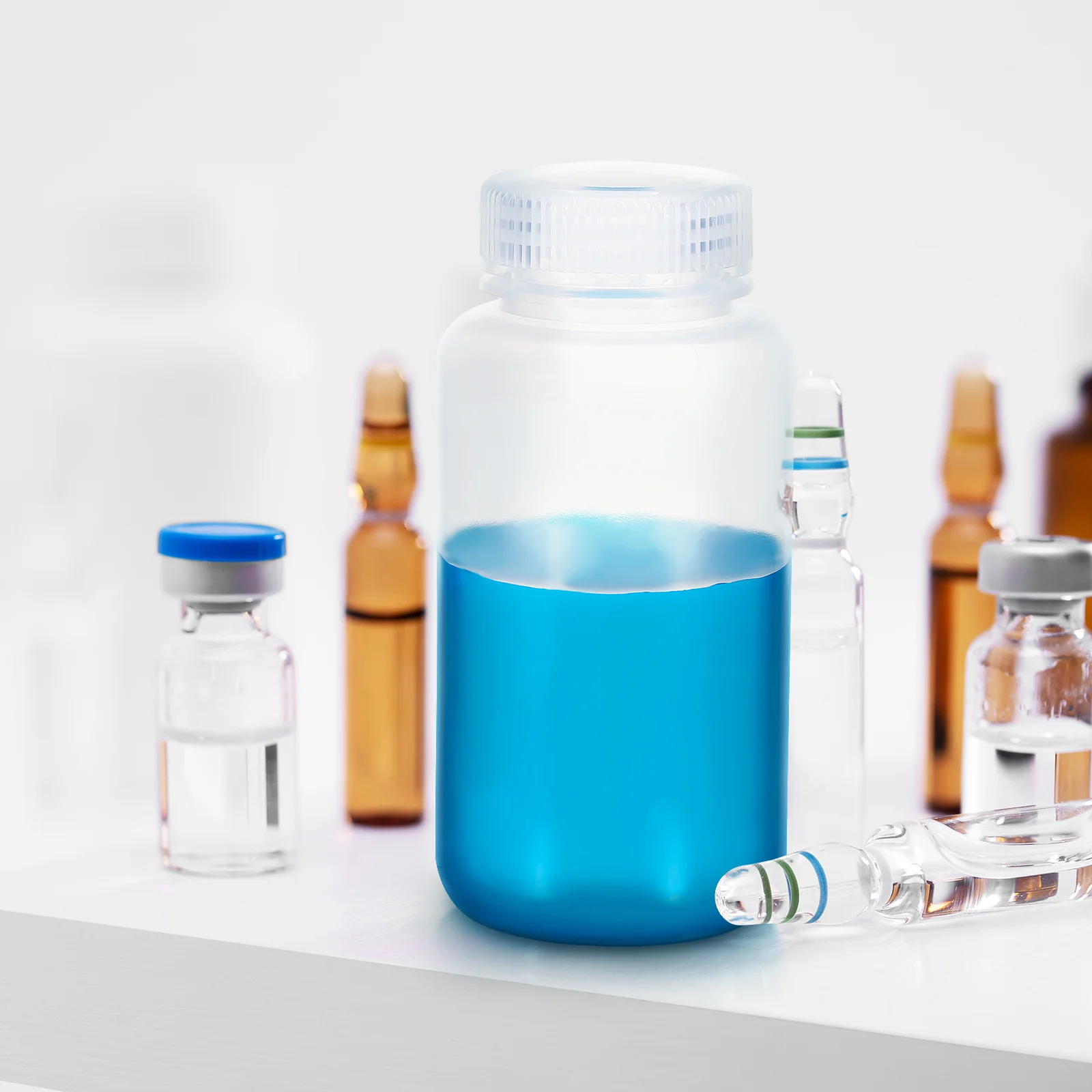 

4Pcs Clear Plastic Lab Chemical Reagent Bottles Leak Proof Screw Cap Portable Travel Liquid Storage Containers