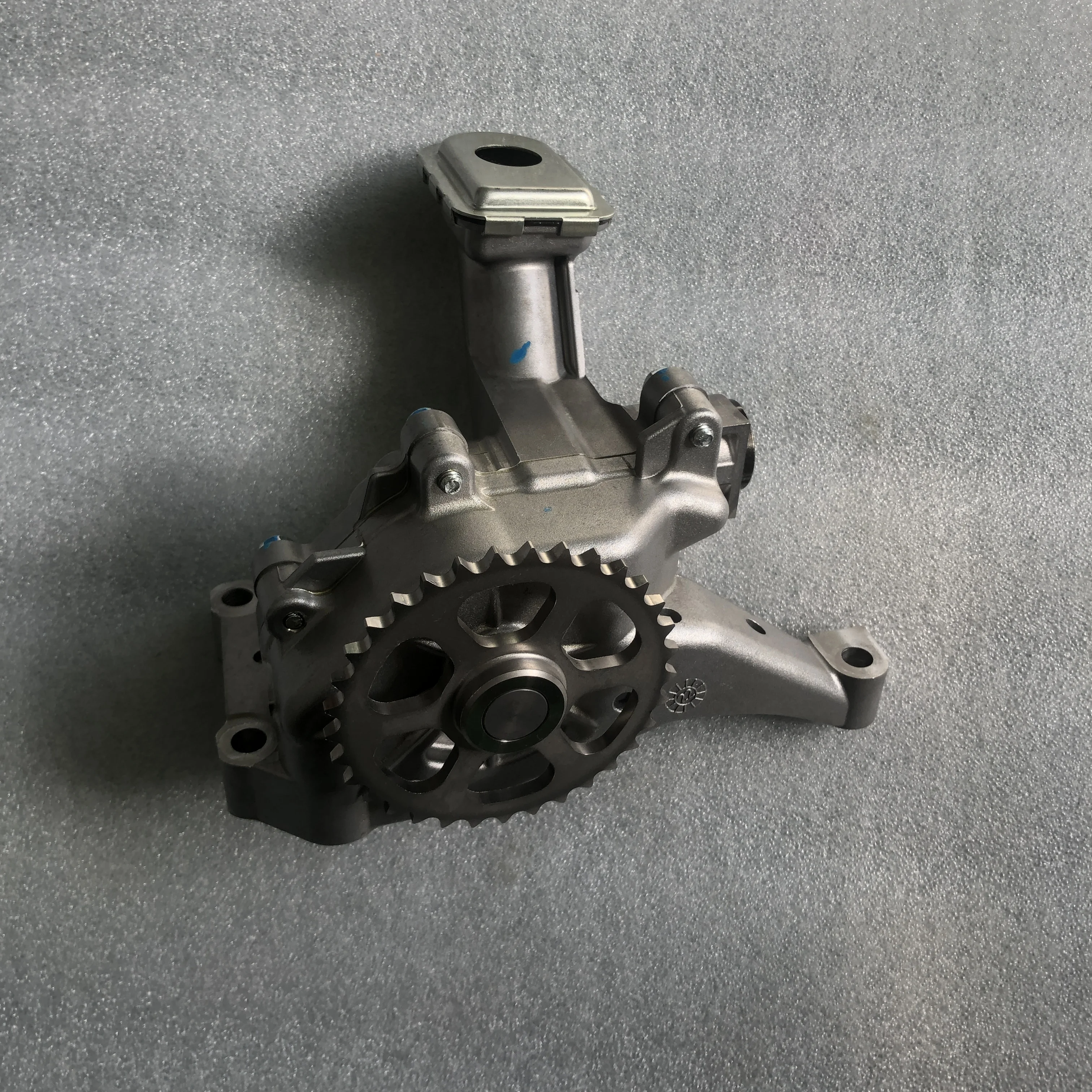 6711800601 Auto Parts High Performance Oil Pump Oil Pump for Ssangyong Korando Rodius Actyon Rexton