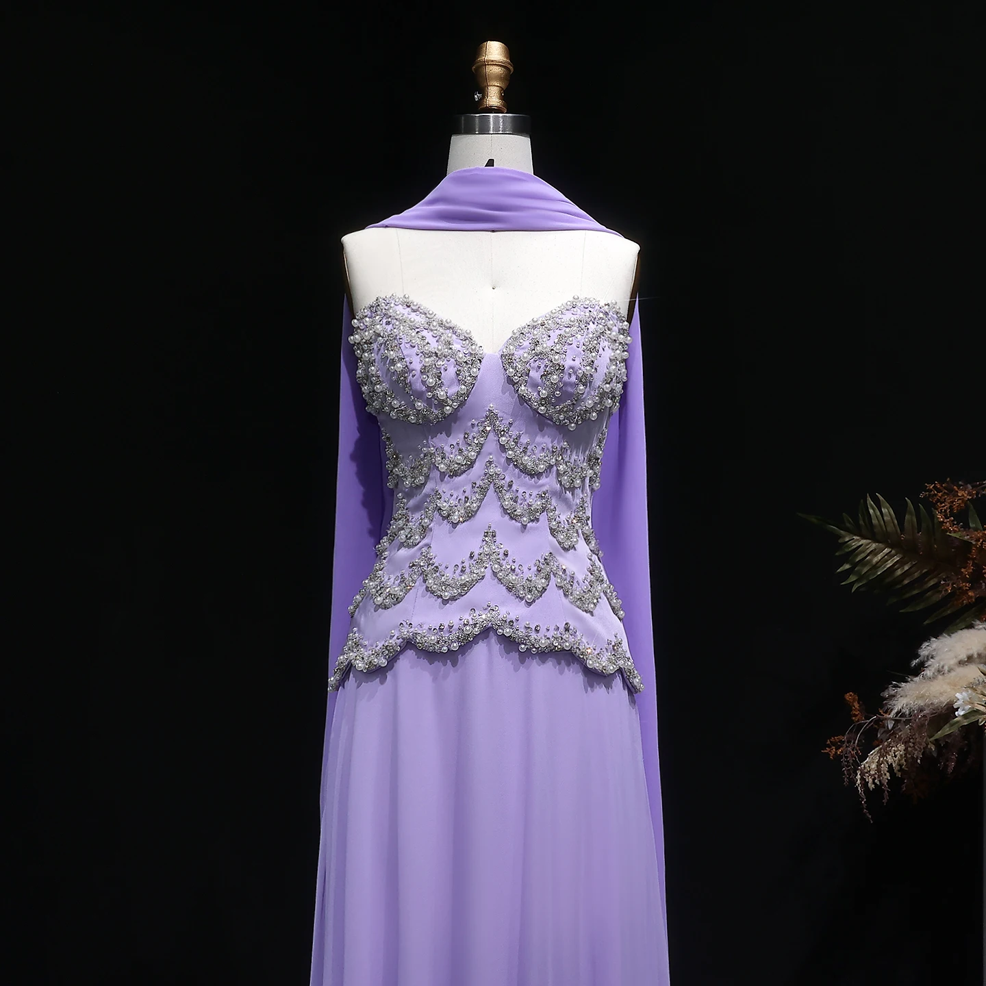 Sharon Said Lila Elegantes Abendkleid mit Schal Luxuriöses Perlenbesetztes Paillettenbesetztes Formelles Anlass-Partykleid für Damen SS753 Maßgeschneidert – Detail 5