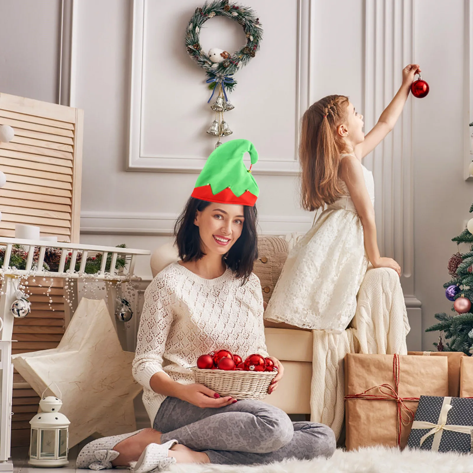 

3Pcs Festive Bell Hats Christmas Theme Headwear Accessories Lovely Wearable Caps for Christmas Photo Props Party Decorations