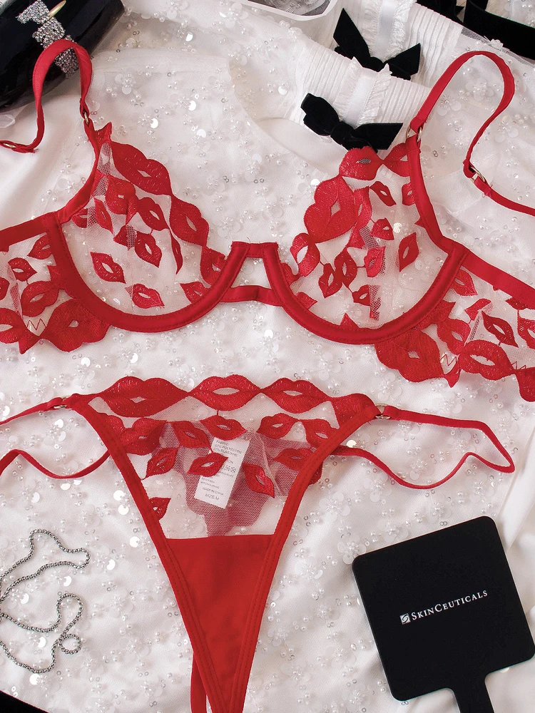

Mesh Embroidered Thin Bra Sexy Lace Bra Briefs Set Love Red Lingerie Set Feeling Thin Large Breast Underwear