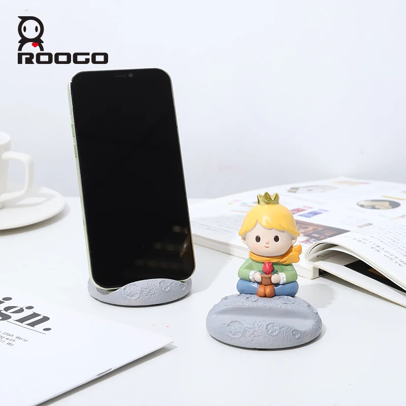 Roogo Resin Cartoon Small Prince Mobile Phone Holder Children's Room Living Room Desktop Ornament Figurine Home Decoration Gift