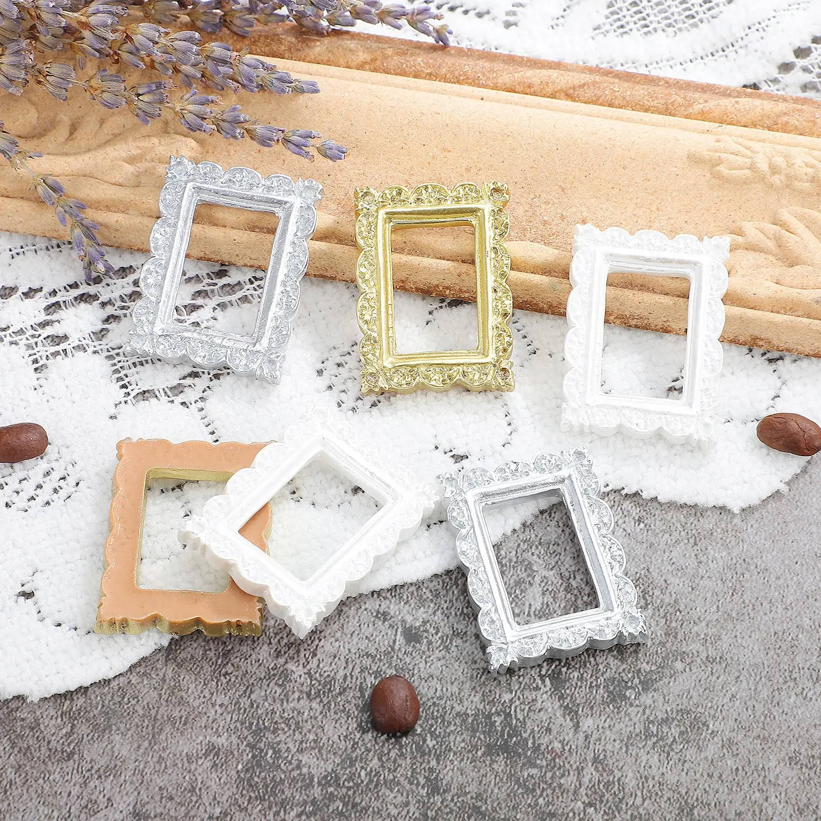 6Pcs Vintage Miniature Picture Frame House Mini Photo Frame Props6Pcs DIY Miniature Photo Frames Resin Crafts Decor