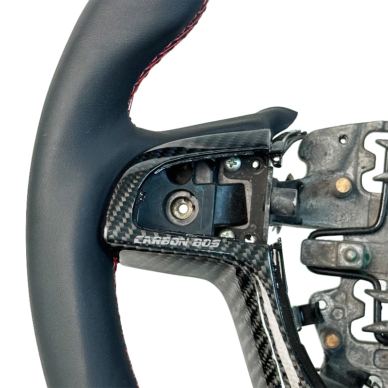 Two-tone leather and carbon fiber trim steering wheel suitable for Pontiac G8 Holden COMMODORE VE Chevrolet SS
