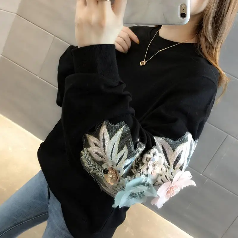 2024 Winter Women Fleece Hoodies Elegant Embroidered Flower Sweatshirt Korean Autumn Long Sleeve Hooded Female Pullovers Tops