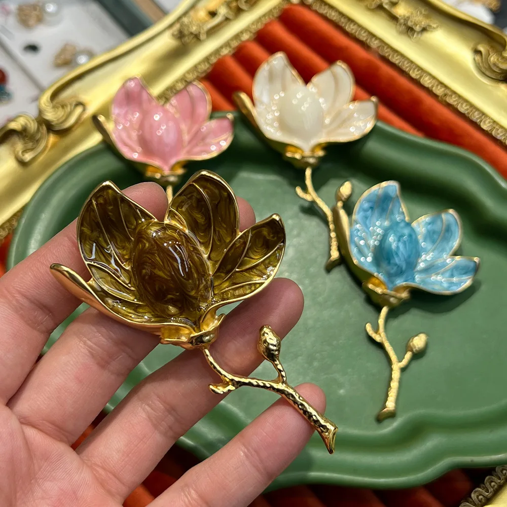 Tulip enamel 4-color high-end sense Internet celebrity explosion versatile, exquisite antique vintage high-end brooch women