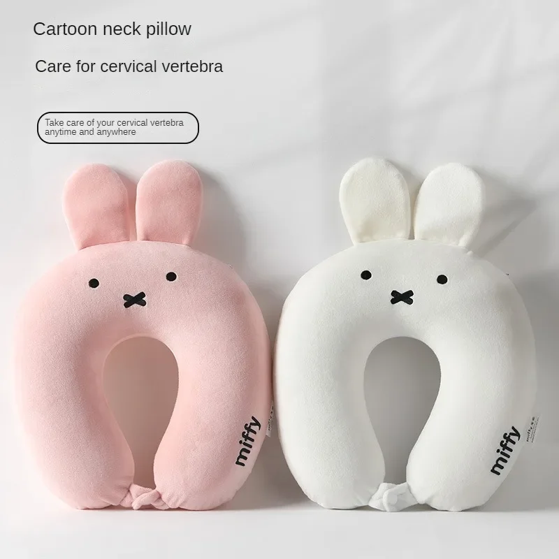 Miffy Miffy หมอนรองคอการ์ตูนอะนิเมะ Comfort นักเรียนสำนักงานคนงานการเดินทางออกไปข้างนอกน่ารักและน่าสนใจบรรเทาความเครียด