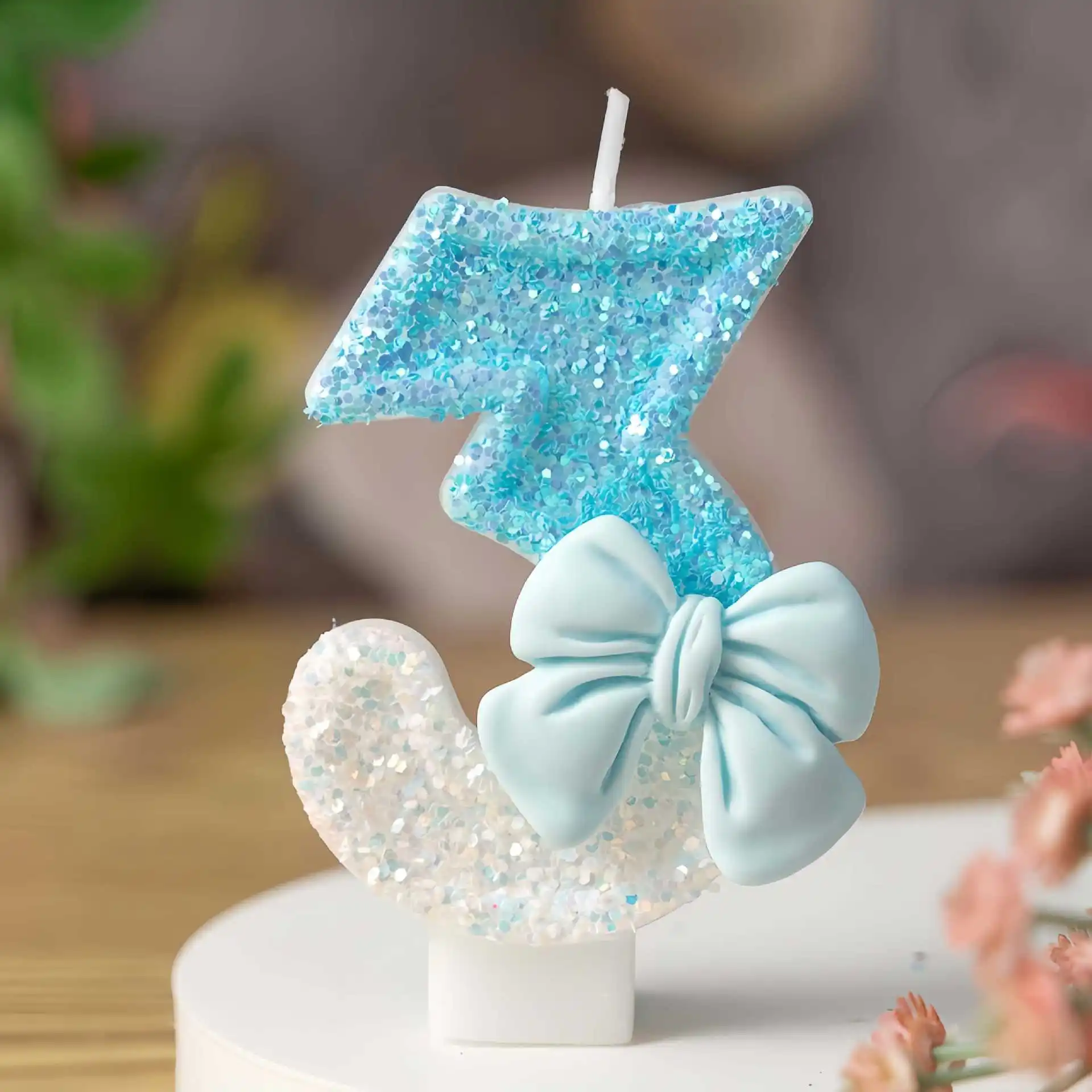 Ideias de decoração de bolo de vela de aniversário digital com arco azul
