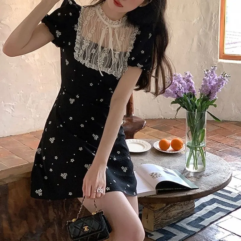 Vintage French Style Broken Flowers Dresses Women\'s Clothing Fashion Lace Spliced Summer Elegant A-Line Short Sleeve Mini Dress