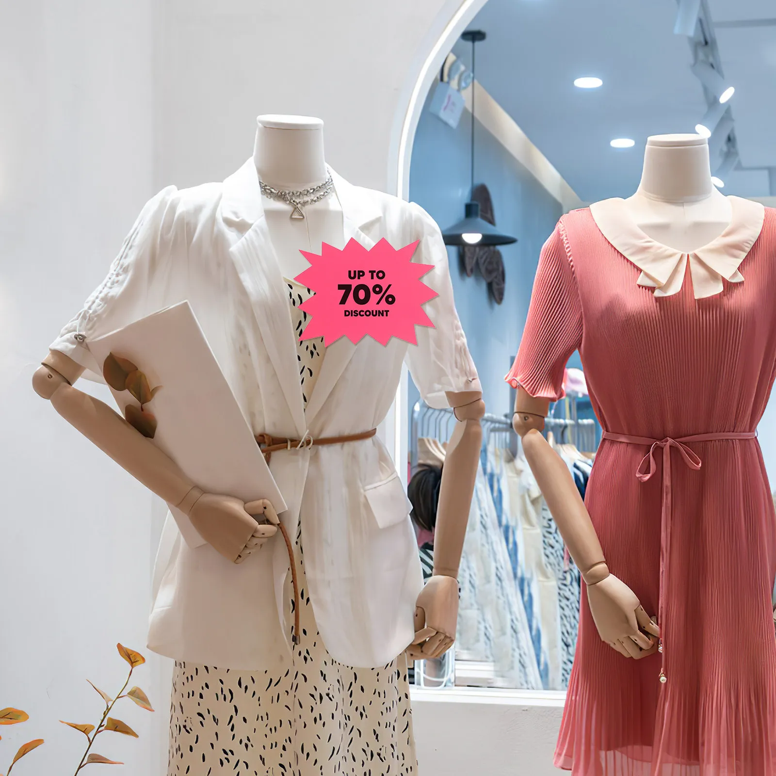 

40Pcs Bright Fluorescent Pop Tags Blank Sale Stickers for Retail Stores Supermarkets Pharmacies Clothing Boutiques Burst Sign