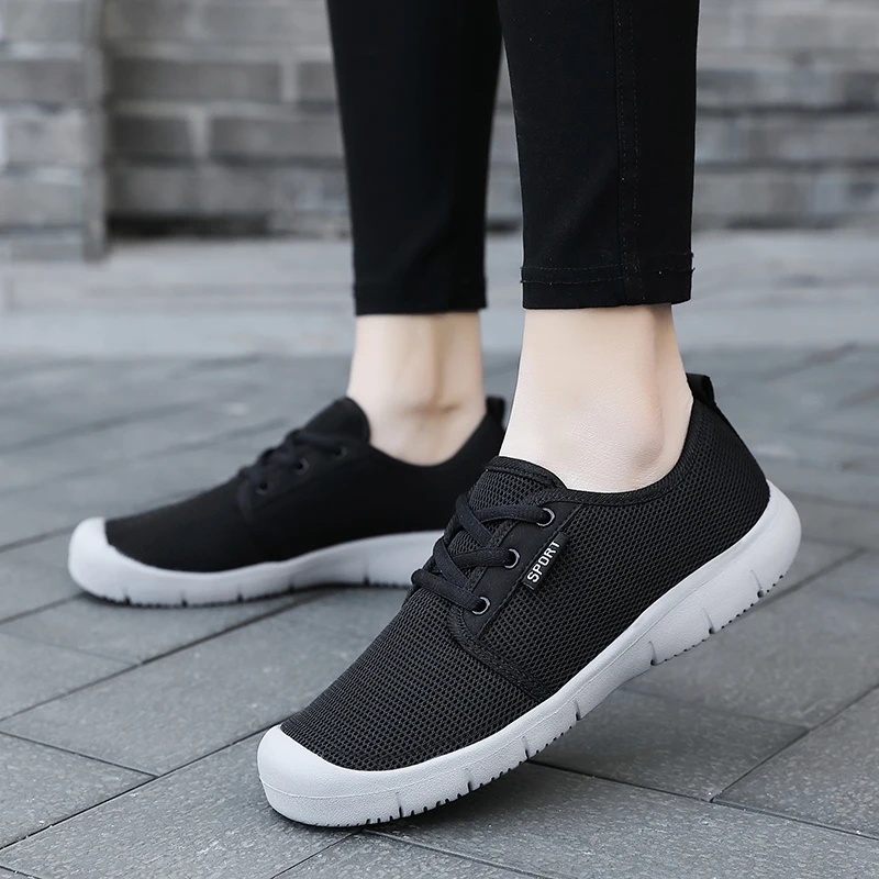 Women Barefoot Mesh Casual Shoes Fashion Breathable Female Flats Walking Shoes Outdoor Non-slip Women Vulcanized Sneakers