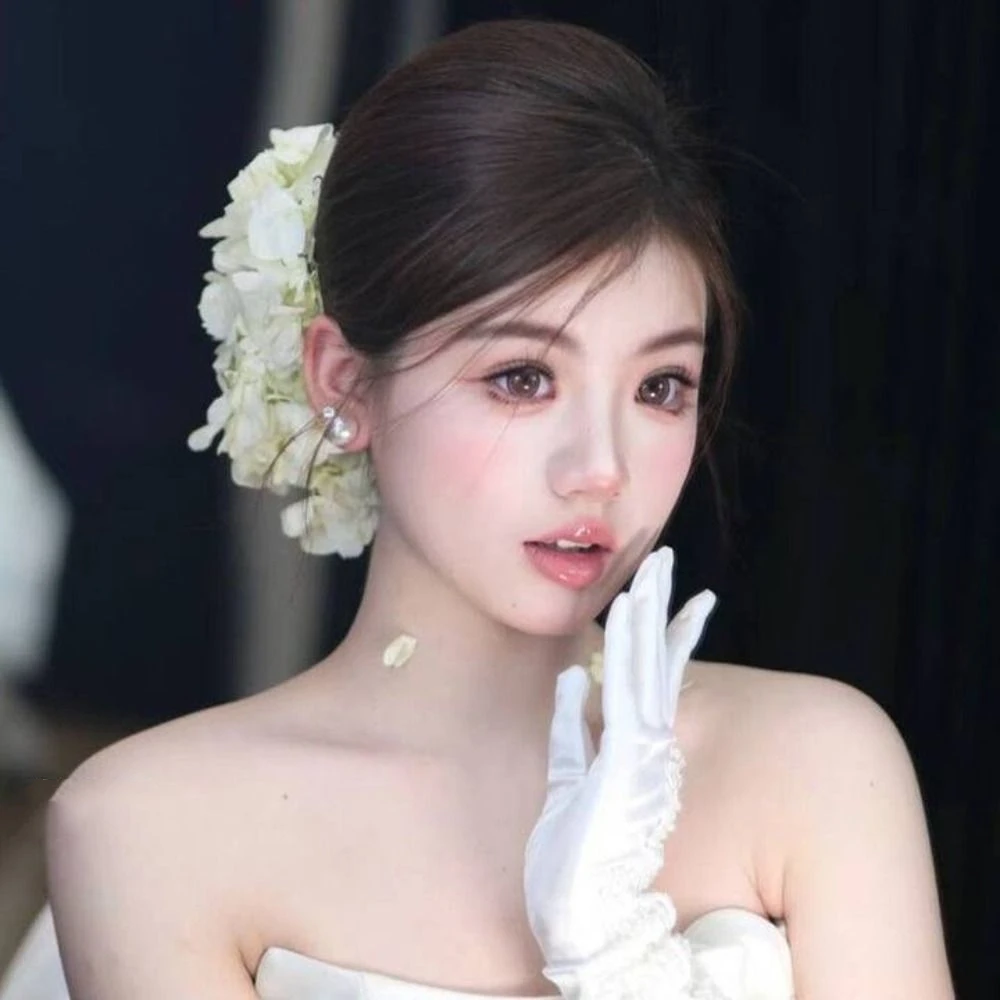 妖精白い花の花嫁の頭飾りアジサイエレガントなブライダル帽子結婚式フレンチスタイルのヘアジュエリー写真撮影アクセサリー