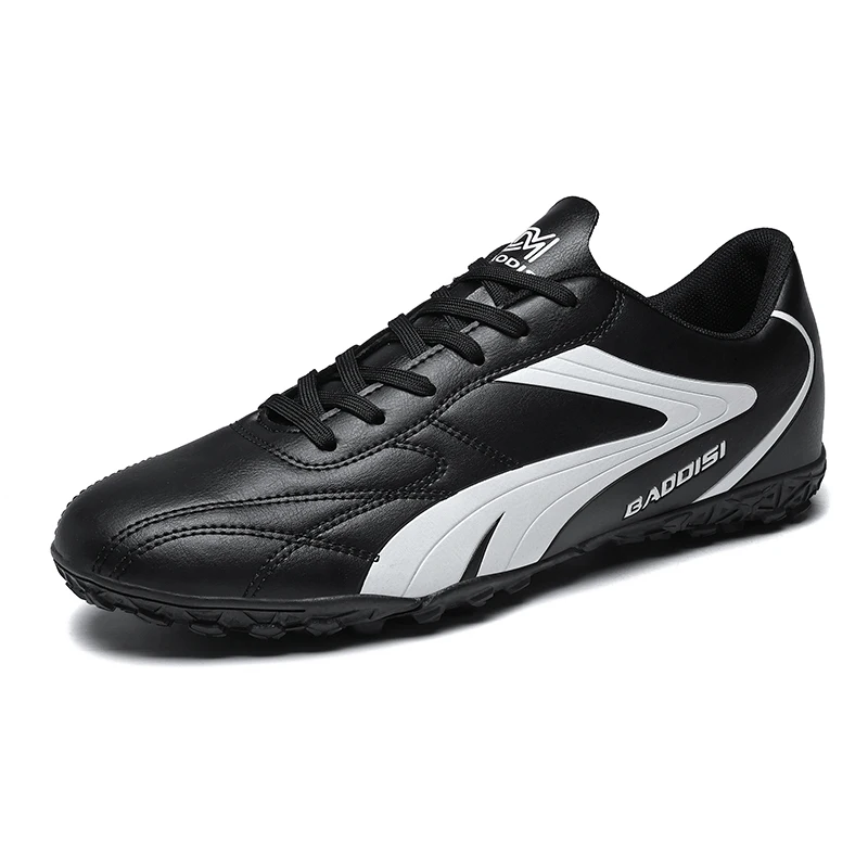 2026 Men Soccer Shoes Breathable Football Boots Futsal Ultralight Professional Training Sneakers Unisex Grass Cleats Match Sport