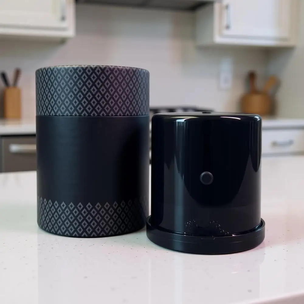 

Portable Electric Herb Grinder with Innovative Ball & Chain Mechanism - Rechargeable, Compact for Kitchen, Herbs, and Spices