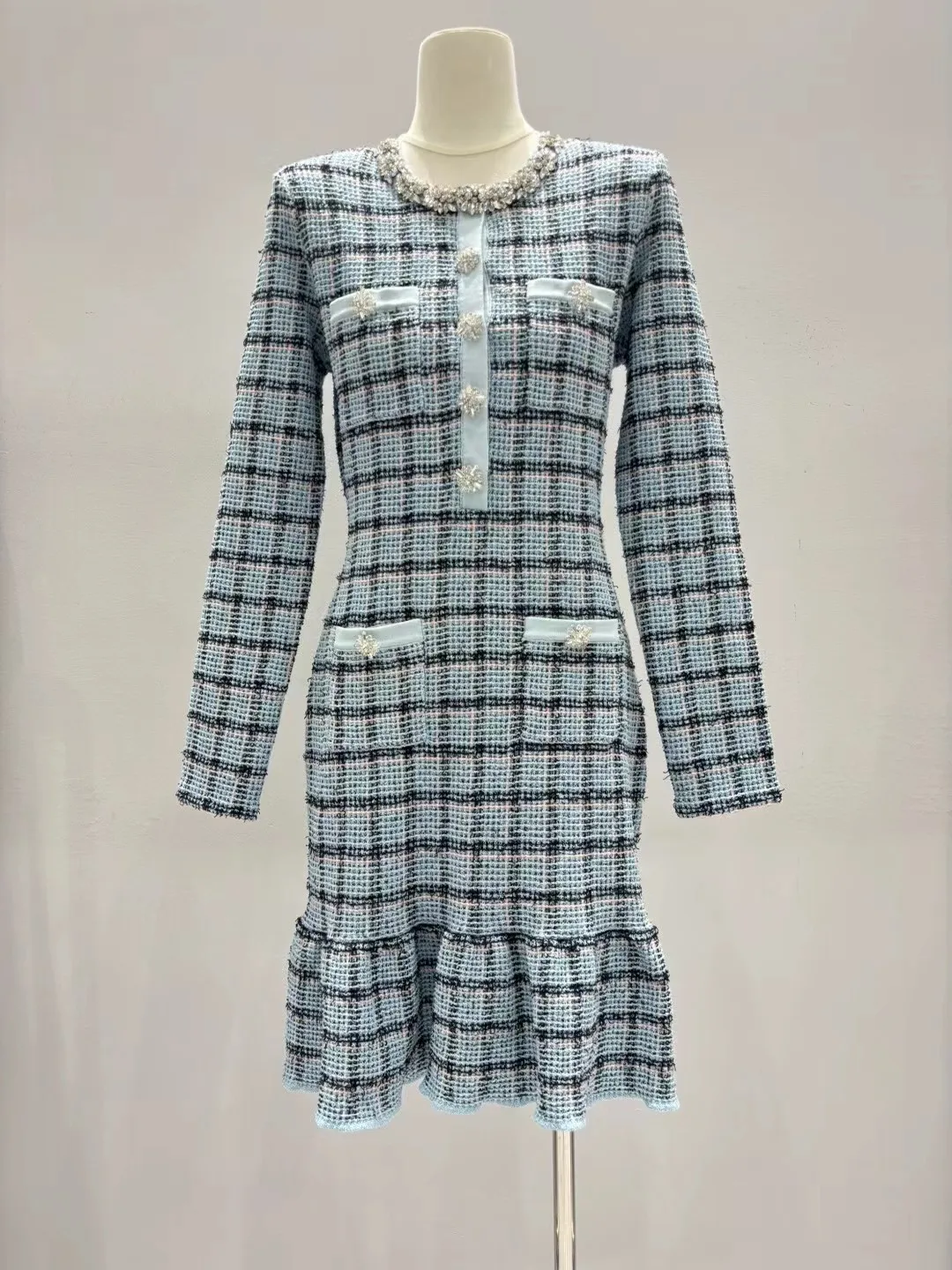 Blue plaid knit dress, 2026 Autumn New Arrival, Rhinestone Embellished Round Neck Long Sleeve Women's Dress