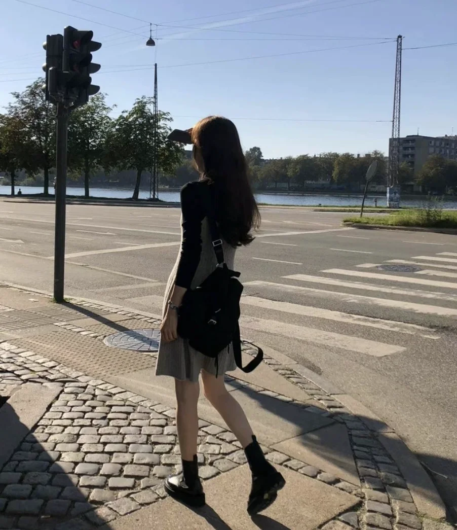 Vestido Versátil de Tricô Retro Outono Inverno Ounce2025, Camada Base Fena, Decote Redondo, Sem Mangas, Vestido em A