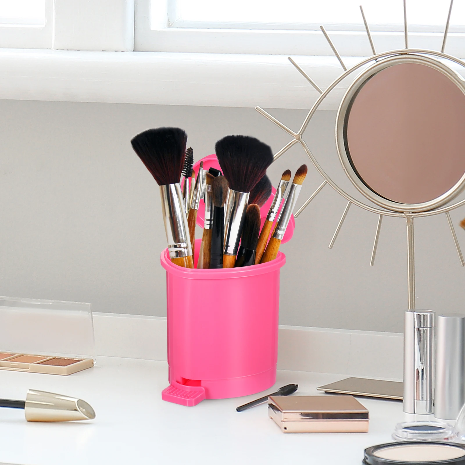 سلة مهملات سطح المكتب، غطاء صندوق صغير وردي على شكل قلب للمطبخ والمكتب، خفيف الوزن من مادة البولي بروبيلين لتخزين حاوية النفايات #6