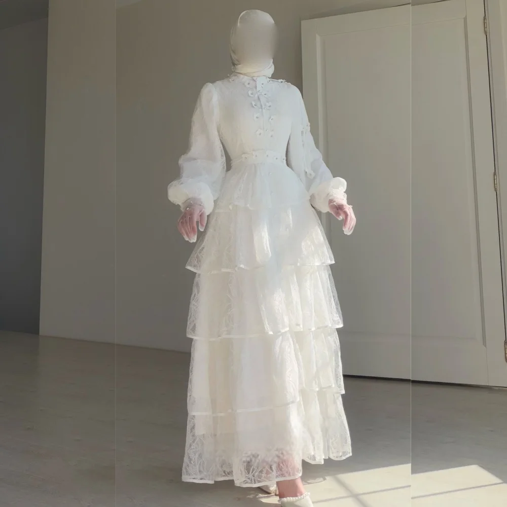 Maßgeschneidertes Spitzen-Abendkleid mit hohem Kragen, A-Linie, gestuft, mit Applikationen, langes Kleid für Hochzeiten und Bankette