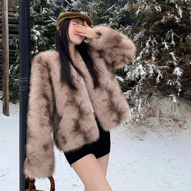 

Шуба из искусственного меха, женская куртка из искусственного лисьего меха, зимняя свободная утепленная верхняя одежда 2024, плюшевый топ с роговой пуговицей, женская одежда