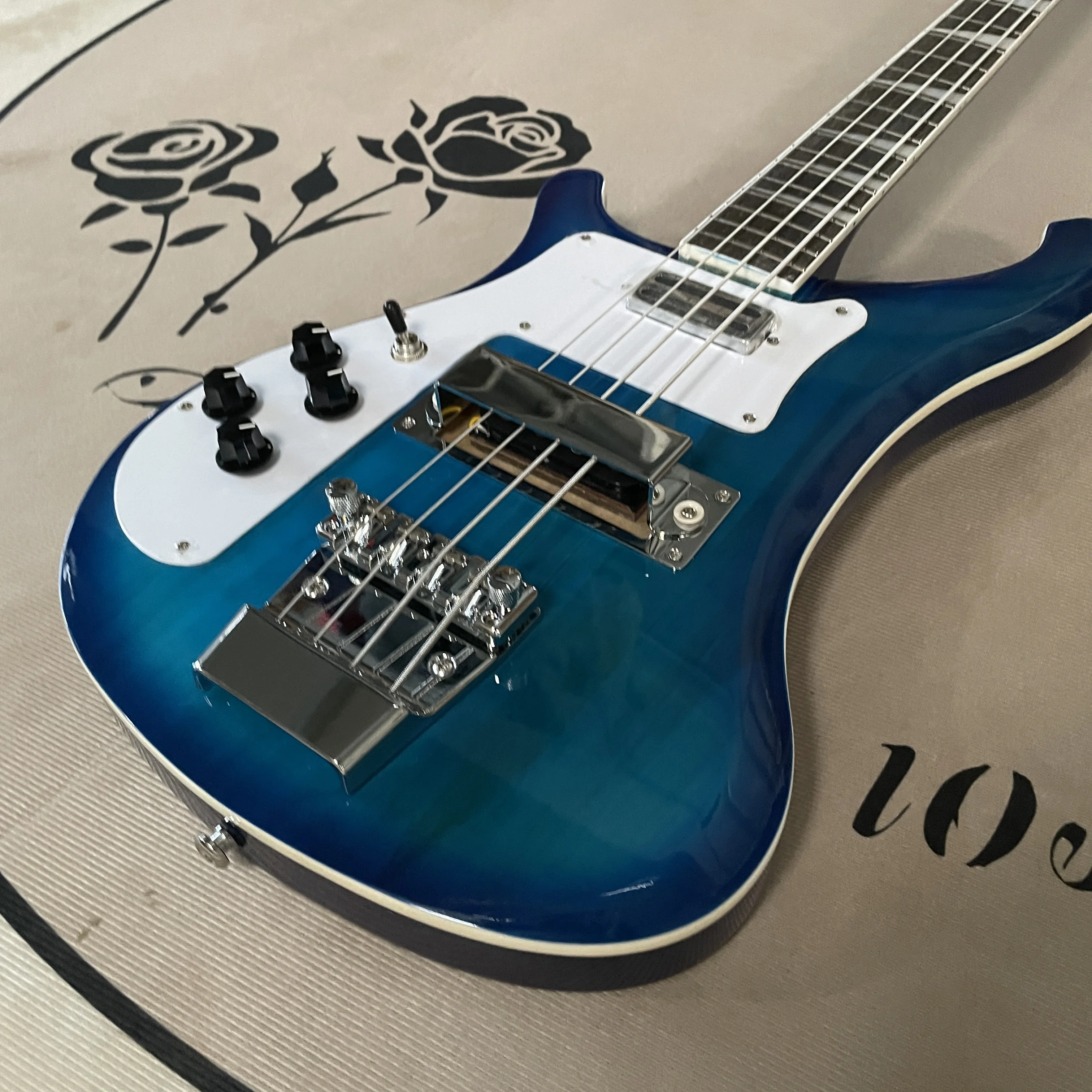 

Левая рука 4003, синий электрический бас, 4 струны, корпус из цельного дерева, белая накладка, бесплатная доставка