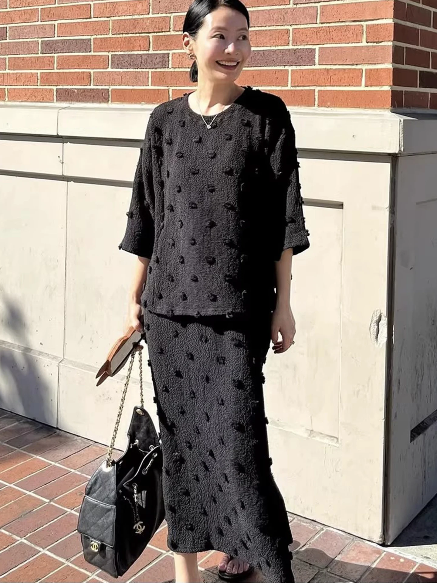 

Slimming High Waist Hook Flower Heavy Work Half Body Skirt Two Piece Set for Women Summer Fashion Ensemble round Neck Design