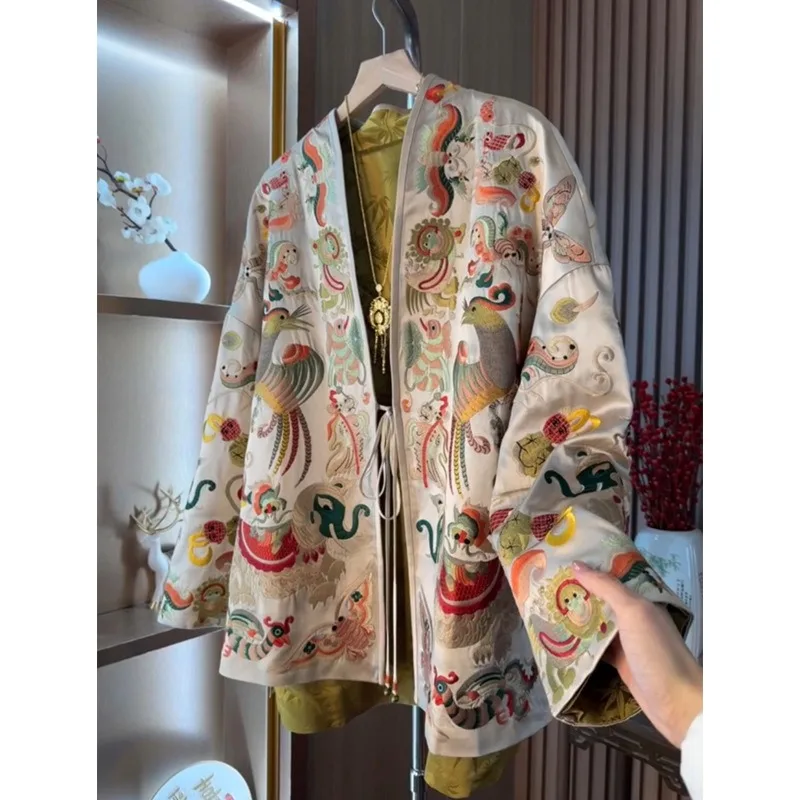 New Chinese-style Light Luxury High-end Top, Light National Style Heavy Embroidery Button-up Coat New Autumn Outerwear for Women