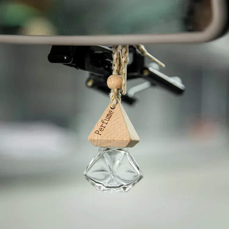 Car Essential Oil Diffuser Fragrance Air Freshener Scent Perfume Bottle Ornament Mini Hanging Empty Bottle Car Interior Supply