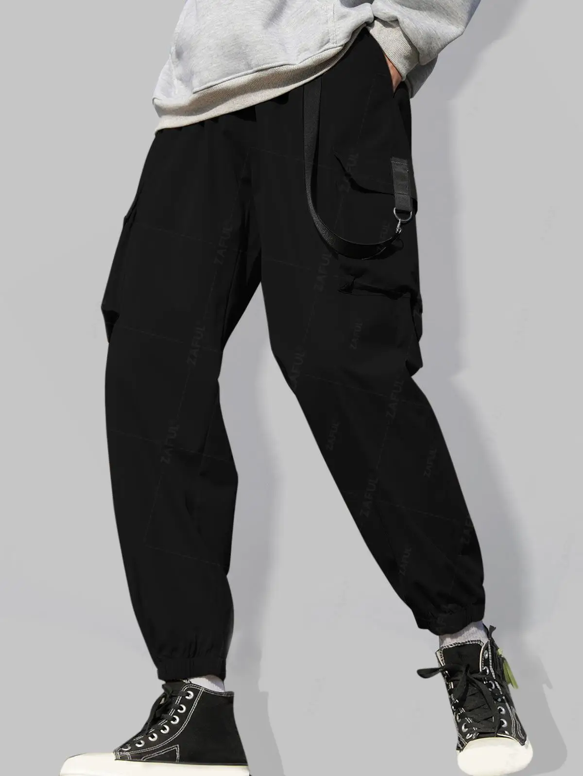 

ZAFUL Strap Design Multi Pockets Solid Color Cargo Pants