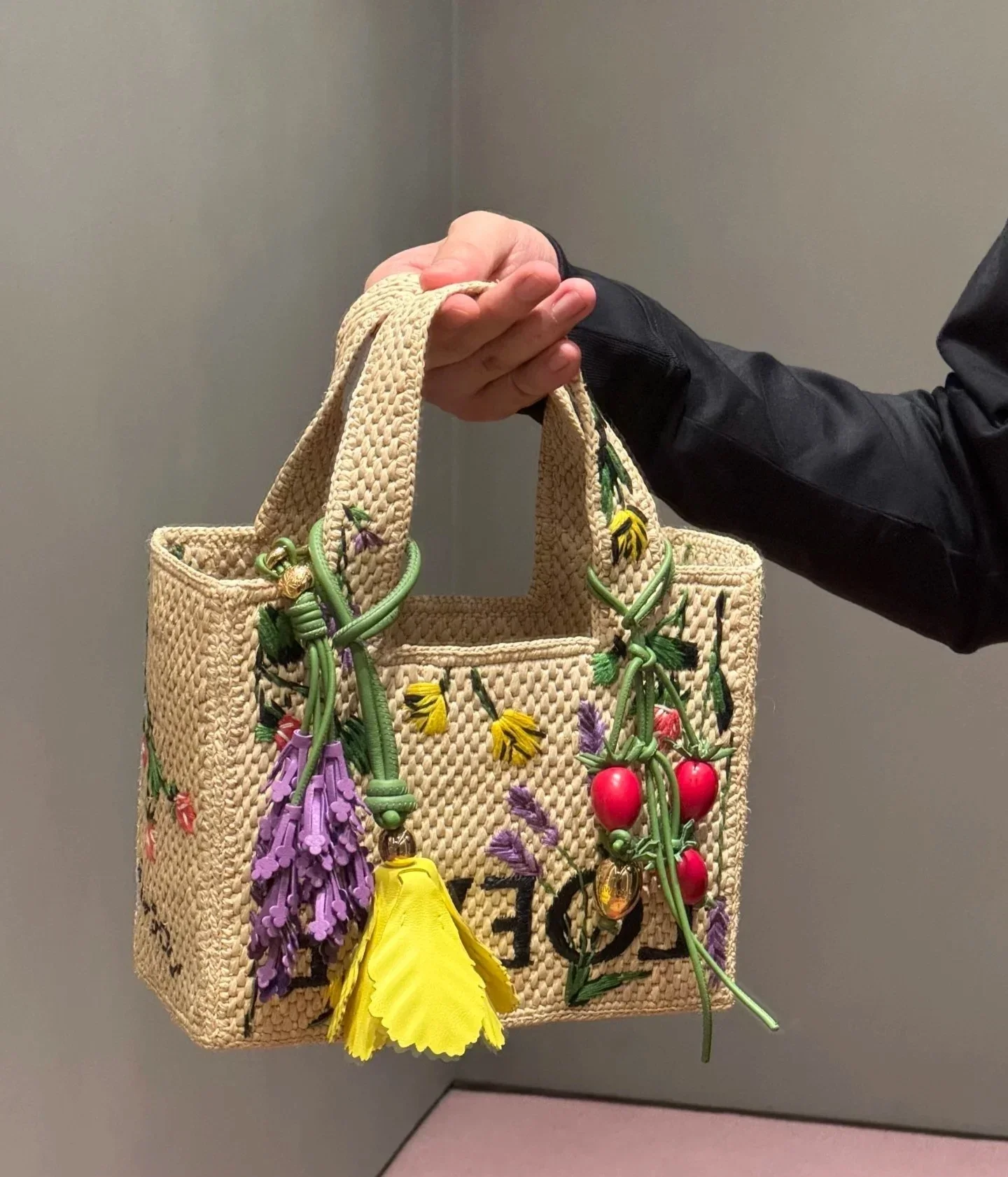 سلسلة مفاتيح رائعة مطرزة بالطماطم من سلسلة باولا الصيفية، إكسسوار ساحر حقيبة من الجلد الطبيعي88، مثالية للهدايا