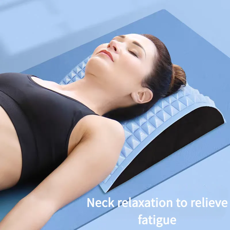 Lendenwirbelsäule zur körperlichen Dehnung und Massageentspannung von Taille und Rücken, Yoga-Wirbelsäulenkorrektur für das Nackenkissen.
