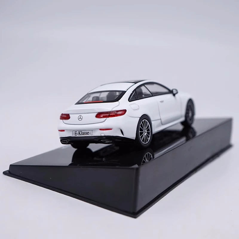 1:43 E300 E-Kasse Coupe Alloy Model Car Static high simulation Metal Model Vehicles With Original Box