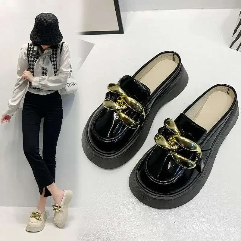 المرأة المألوف اللؤلؤ كبير رئيس الصنادل المسطحة سميكة القاع الانزلاق على الأحذية في الهواء الطلق ارتداء الصيف نمط جديد توفا نصف النعال