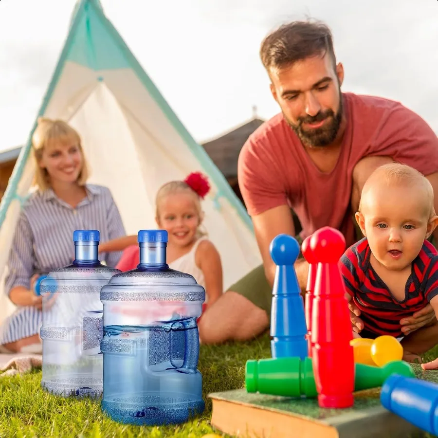 Jarras de água redondas de galão, 2 peças, garrafas plásticas com alça, tampa de parafuso para acampamento, academia, uso reutilizável, grande capacidade, viagem ao ar livre