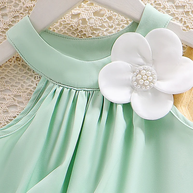 Neues Sommermode-Set für Mädchen, Neckholder, 3D-Blumenoberteil, einfarbige Shorts