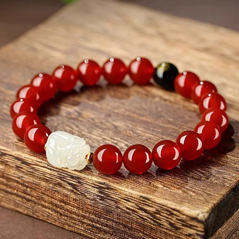 

Натуральный Hetian Jade Pixiu Зодиакальный камень Будды Браслет из бисера для мужчин и женщин Красный агат Ювелирные изделия из бисера Ручная веревка