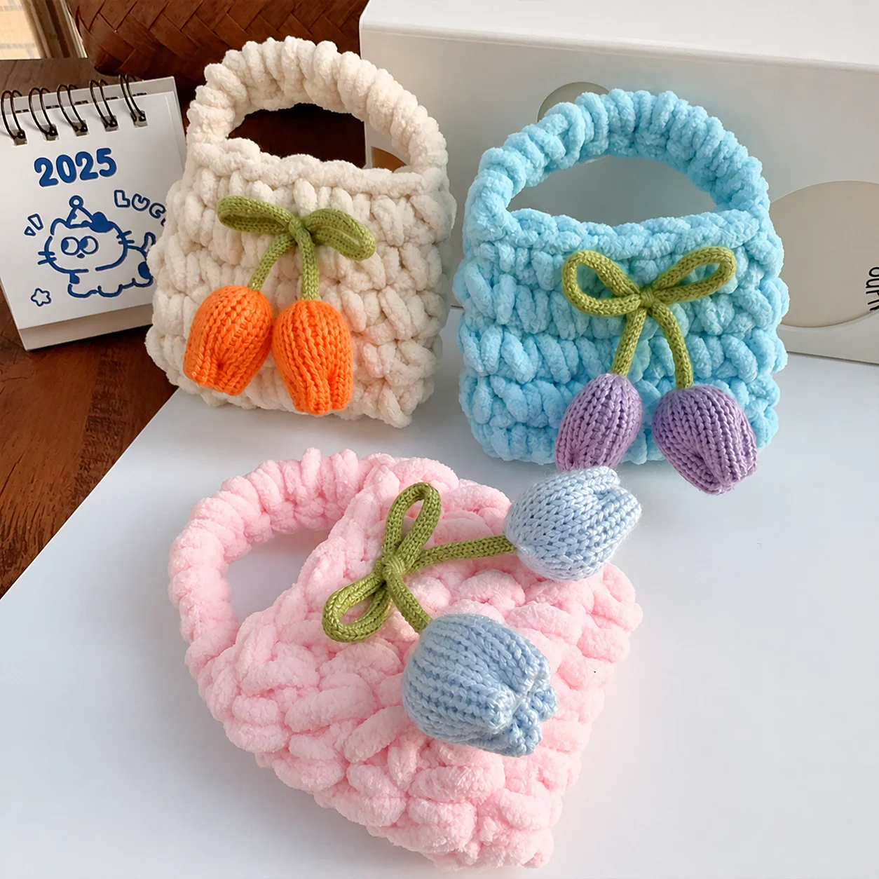 Decorative Backpack Charm Mini Plush Coin Purse Knitted Tulip Coin Purse Portable Keychain Pendant For Keychain Earphone Storage