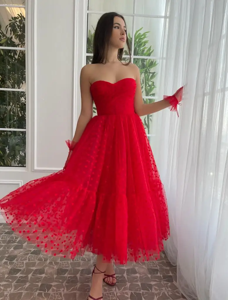 

Sweetheart Neck A-Line Charm Prom Dress For Women Strapless Polka Dots Tulle Tea-Length Graduation Ball Gown Without Gloves