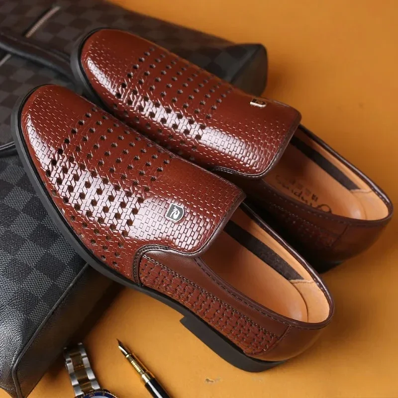 Letnie nowe skórzane buty męskie Biznesowe sandały męskie z miękkim dnem Oddychające buty biurowe dla mężczyzn