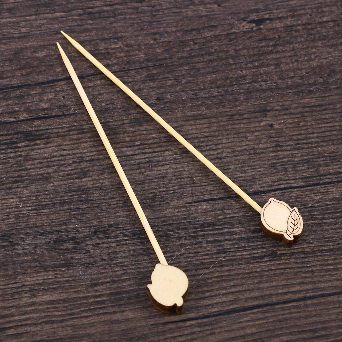 

100Pcs Disposable Bamboo Cocktail Picks Wooden Fruit Food Sticks Appetizer Picks Party Supplies Eco Friendly 12cm