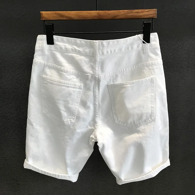 2023 New Style Hong Kong Version Street Trendy White Hole Denim Shorts Men's Casual Trendy Summer Scratching Beggar Five Minutes