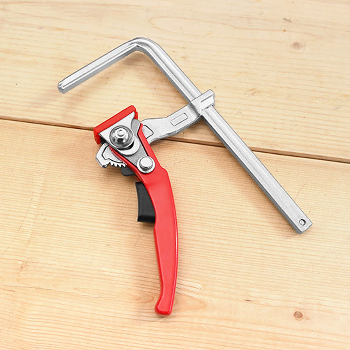 1PC Woodworking Desktop Quick Acting Hold Down Clamp Desktop Clip Fast Fixed Clip for Woodworking Benches Hole Tool Ratchet