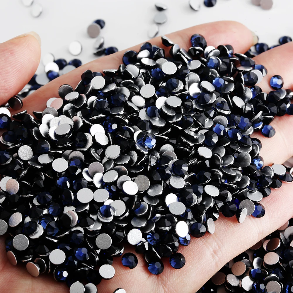 MollBii 1440 قطعة غراء لامع غير الإصلاح على أحجار الراين SS3-SS30 كريستال مونتانا AB ظهر مسطح لفن الأظافر وديكور الزفاف SS3-SS30