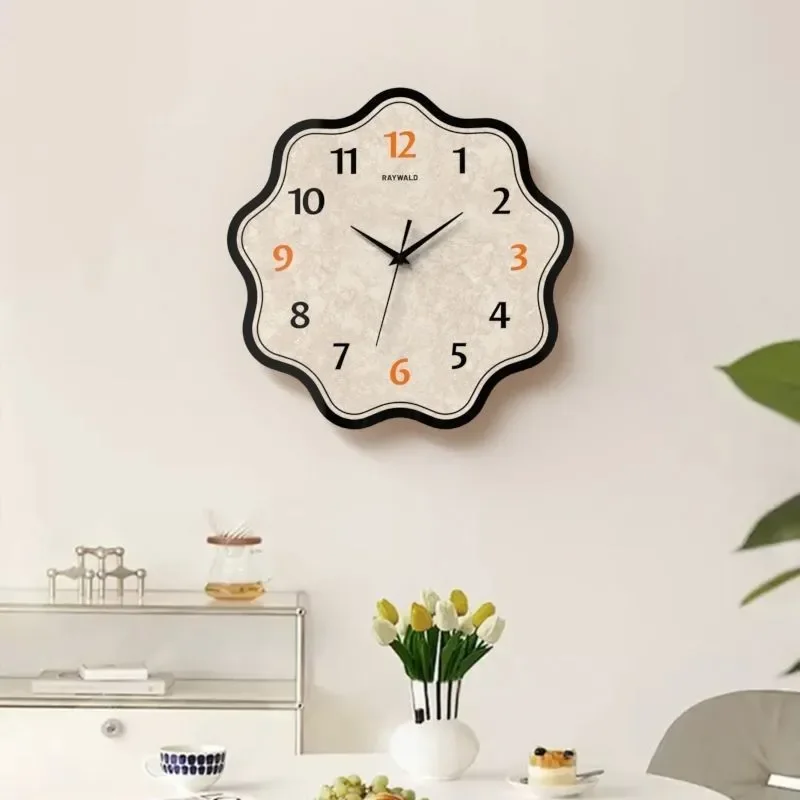 

Simple and light luxury living room wall hanging clock household wall hanging silent clock clock clock without punching stylish