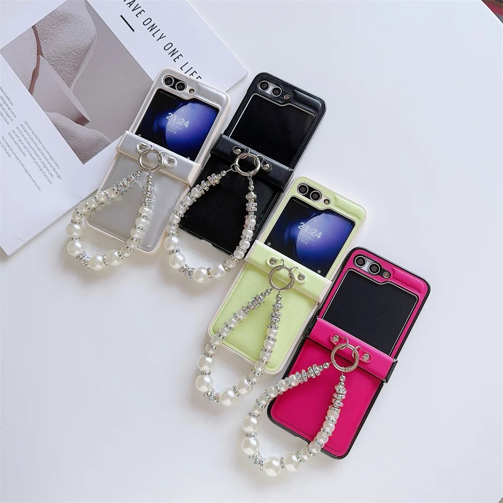 

Leather Cover with Glitter Pearl Wrist Chain Strap Bracelet For Samsung Galaxy Z Flip 6 5 4 3 Hard Hinge Protective Phone Case